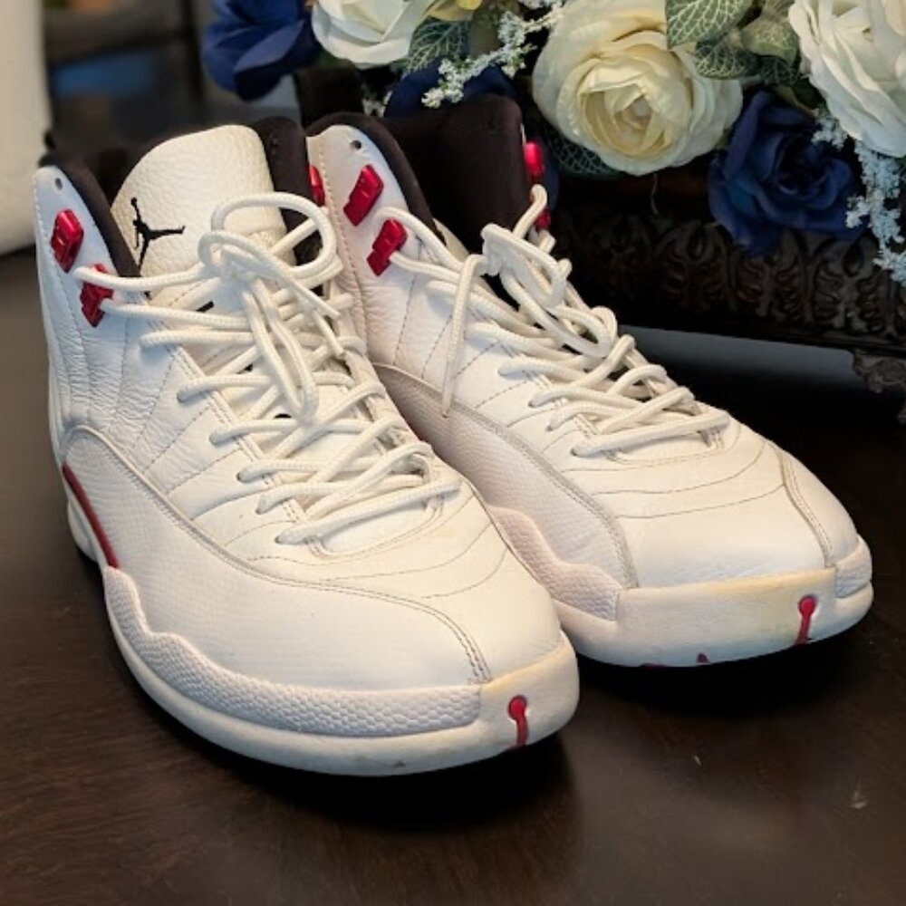 S7 2021 JORDAN 12 Retro Twist Sneakers - Picture 3 of 11